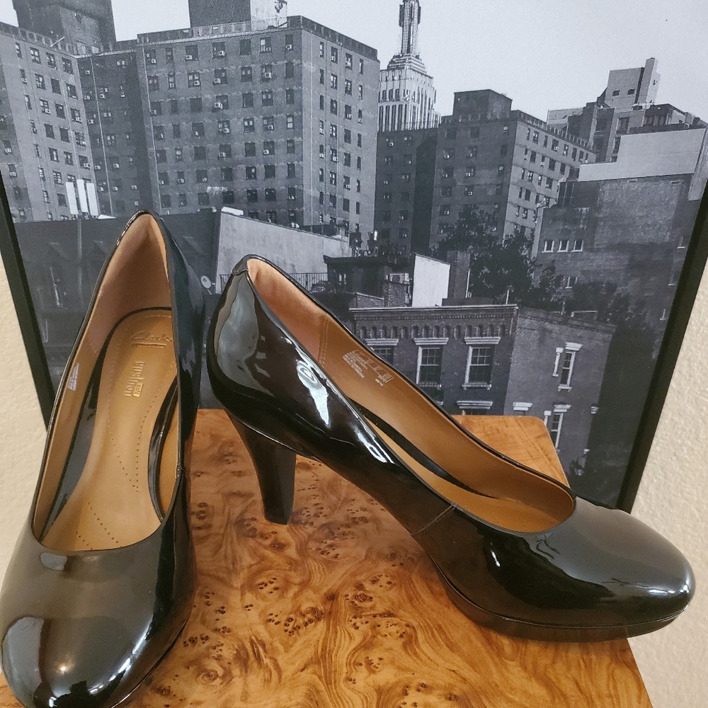 Clark's Brier Dolly Black Patent Heels